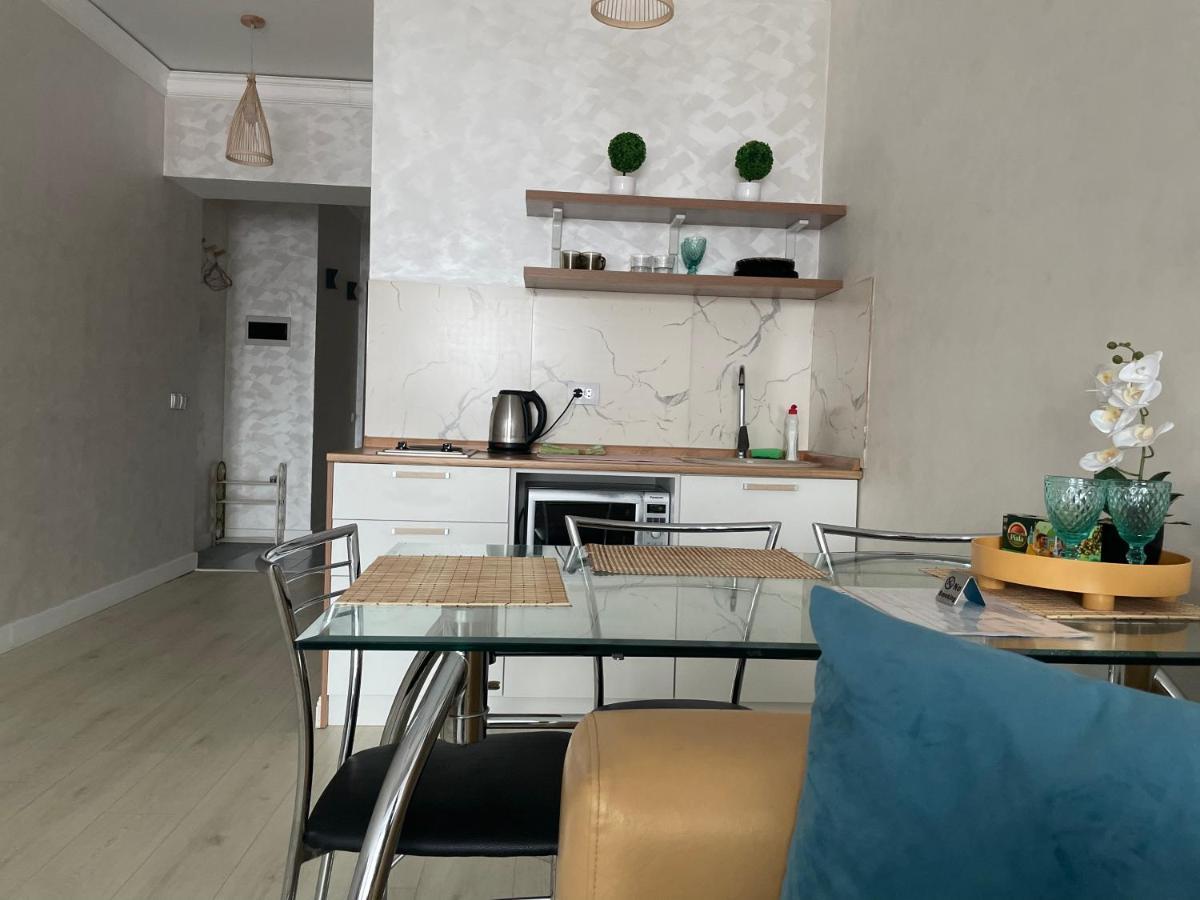 Арбат apartment Алмати Екстер'єр фото